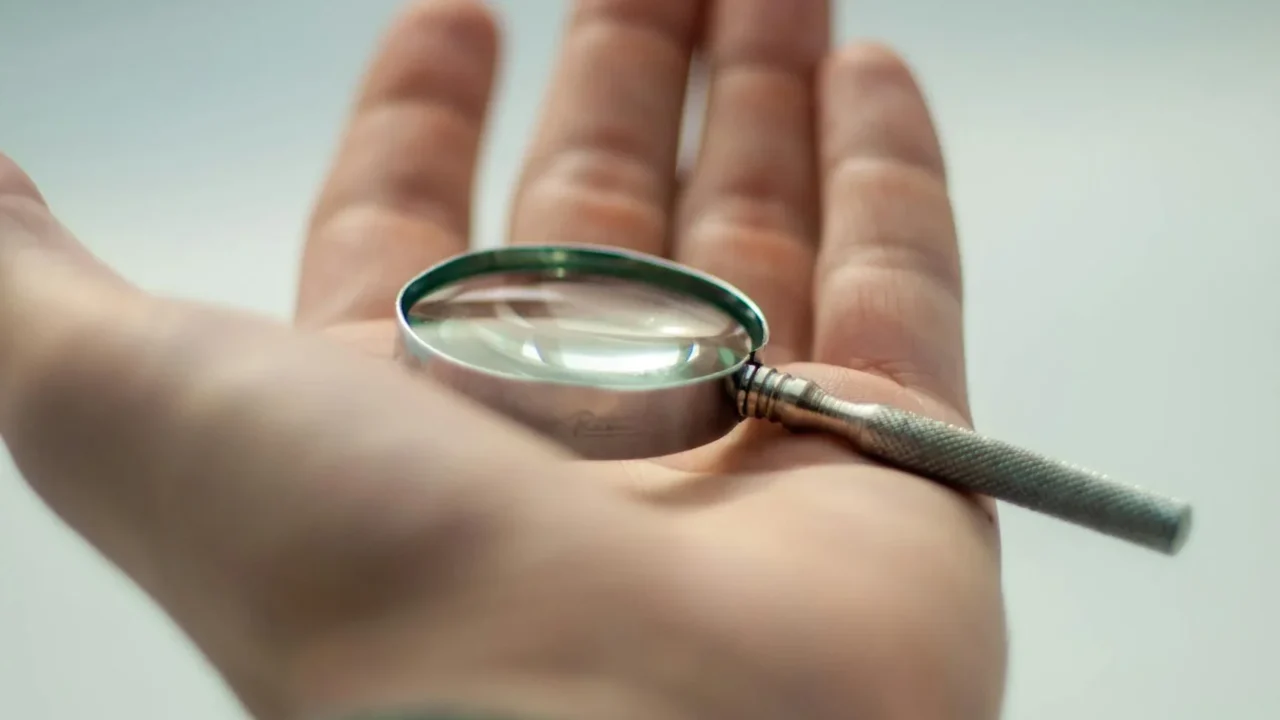 Checklist Magnifying Glass