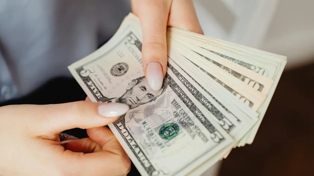 Money Earning Revenue Streams