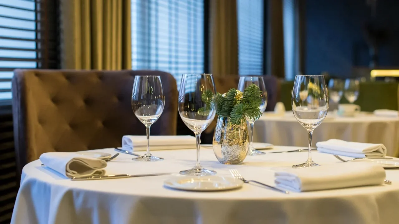 Restaurant Reservation Dining Tips Travel Advice